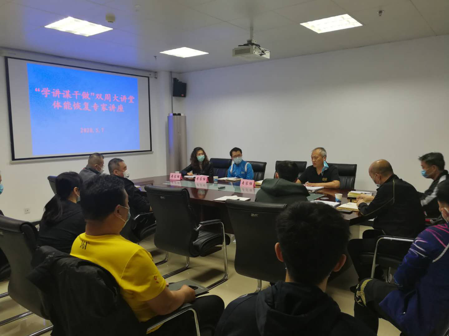 ƹ�����Ŀ�չ��ѧ��ı������˫�ܴ��û