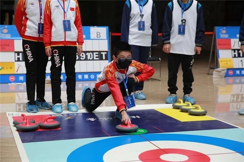 �ӱ�ʡʯ��ׯ�еڶ����ѩ�˶���������½�ر�������