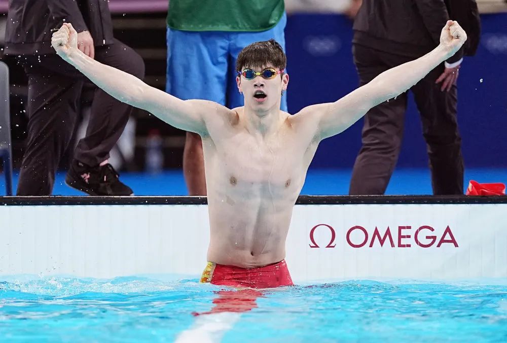 ������������ʮ��¢�ϣ��й��ӷ��˸����С�