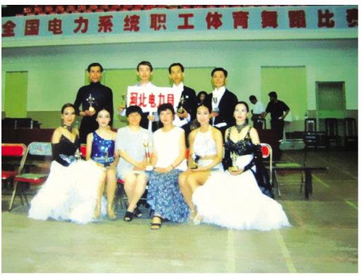 �����ҽ��� ��һֱ��·��