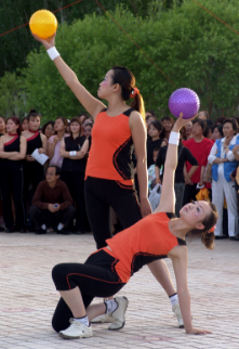 ������ս���ߡ� �ӱ����ж����㳡�費�����������������ڽ����ٰ�