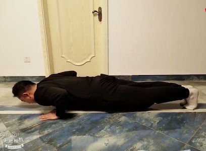 ������ս���ߡ� �ӱ����ж������Գţ�����������