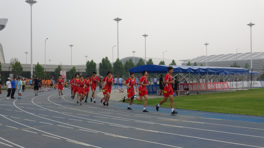 ����Ӣ��־ ���Ƚ����� �������Ŀ�չ�����ܴ���䡱�