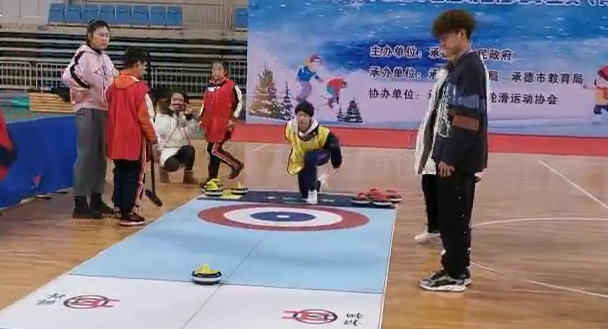 �е���������½�ر�������