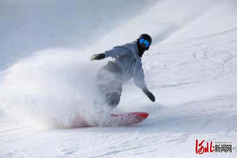 ���ڱ�ѩ֮�ǣ�л˼Դ���ڻ�ѩ�������;�Ϸ�����