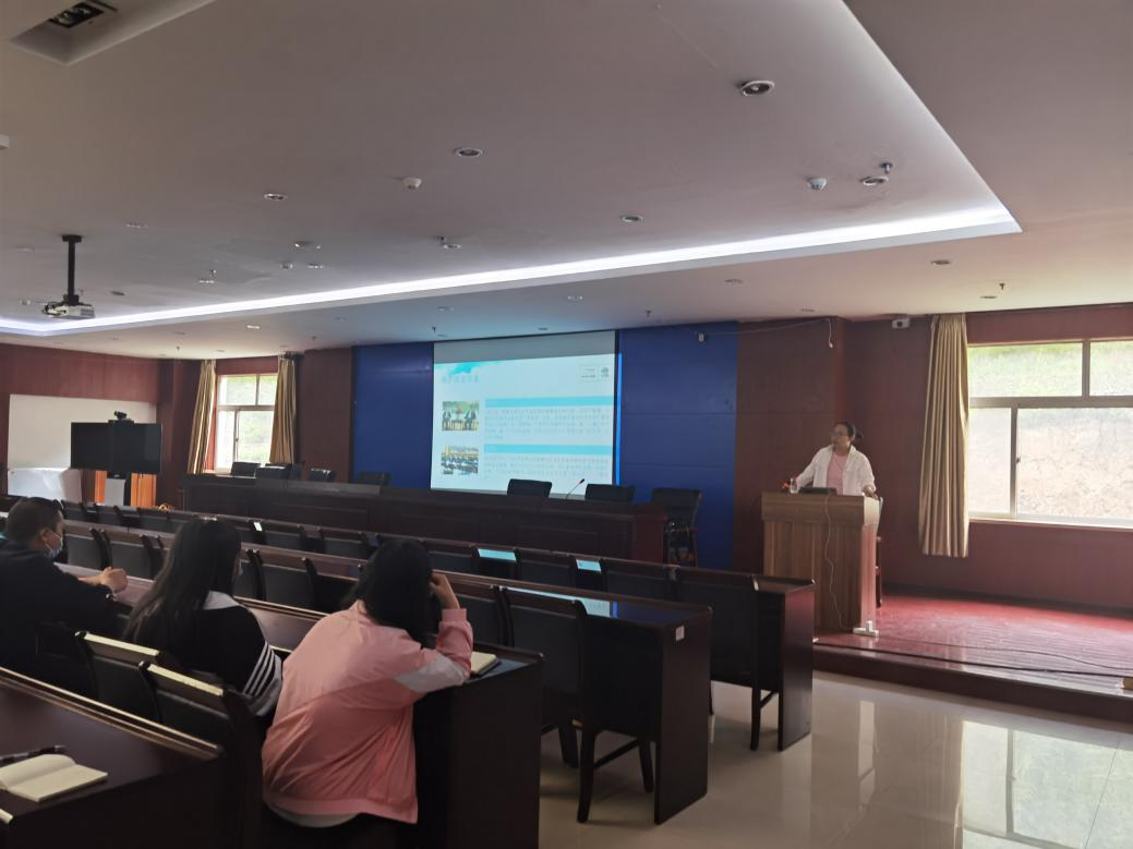 �������ĺͷ��˷ܼ����������ڳ���ѵ�����ع�ͬ�ٰ췴�˷ܼ�������ѵ