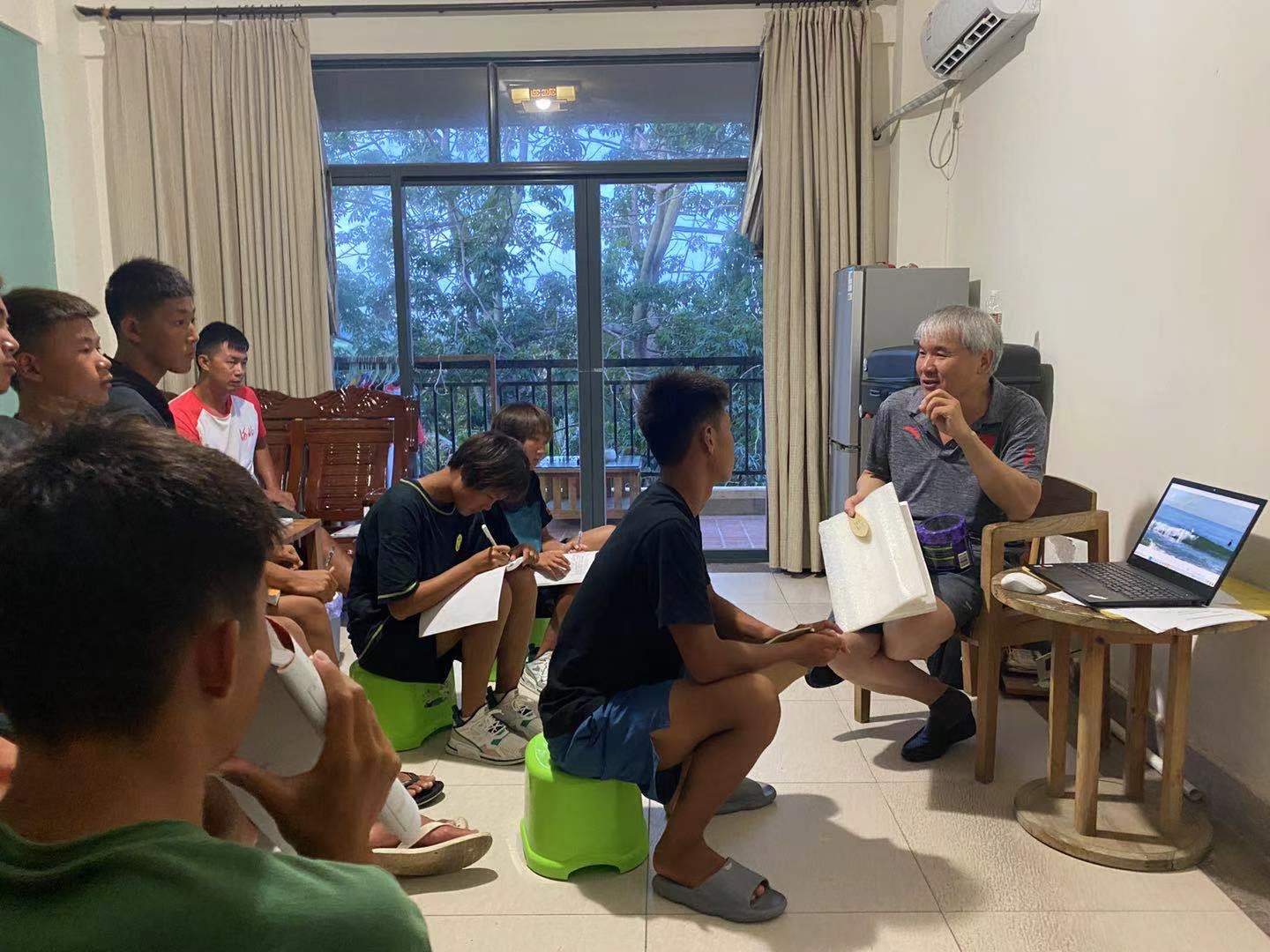 ˮ�������쵼�����Ϲ�ͬѧϰ ����һ���������������սȫ�˻������