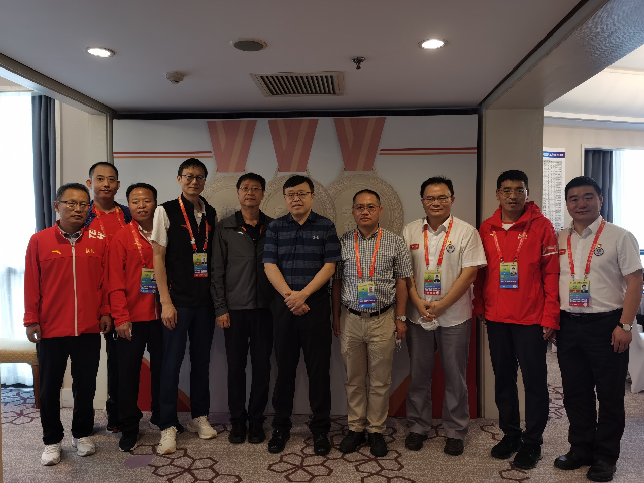 �Ա�Ա�ʮ�������ģʽ ��������˷ܼ����⡰����֡��������̡�