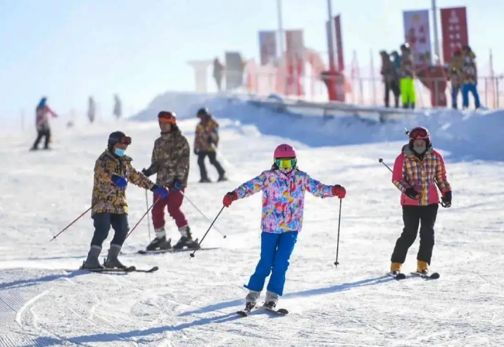 ������Դ����������ѩ�ȡ����¹滮ָ����2025���ҹ������˶���ҵ�ܹ�ģ��3����Ԫ