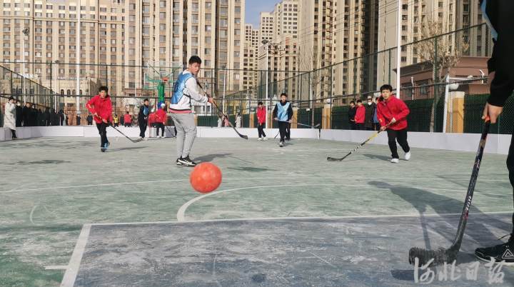 �����е��Ľ��ѩ�˶�����Ļ