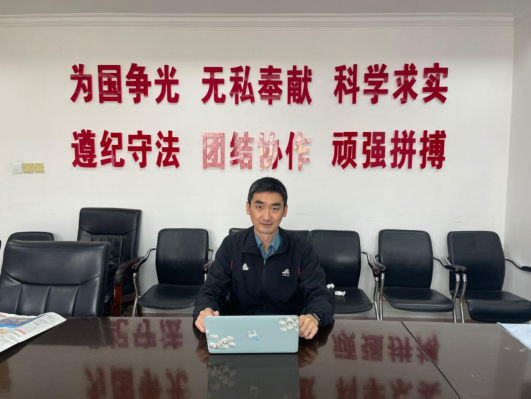 ������̳
�ٰ��ʮ�Ľ�ȫ�������˶��ᷴ�˷ܼ�ר����ѵ