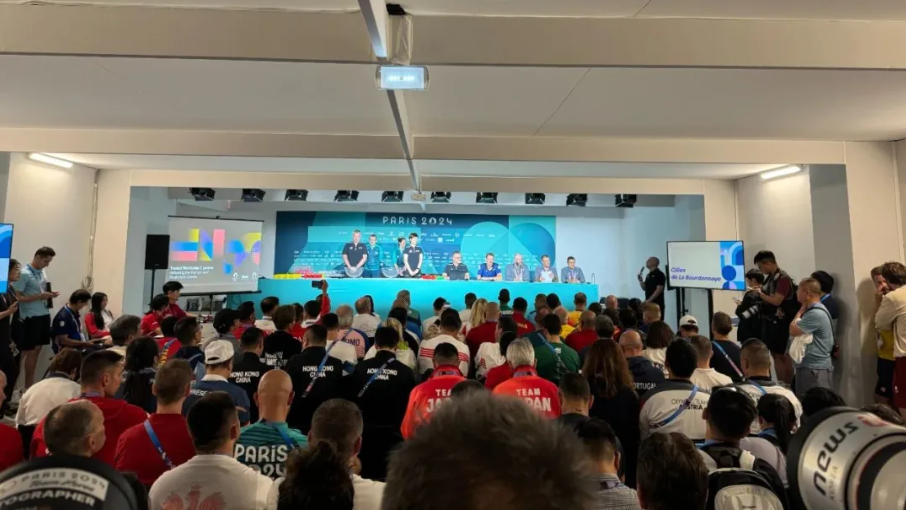 ������˻���ӱɯŮ����Ӳ�ܡ�����ϣ�ȣ���˫��Σ���ķ���