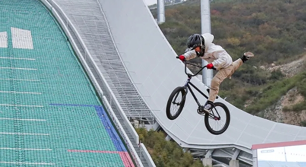 ������ںӱ����¾��û��ȿ�չ����2024�������ڳ�����̳
�̵�