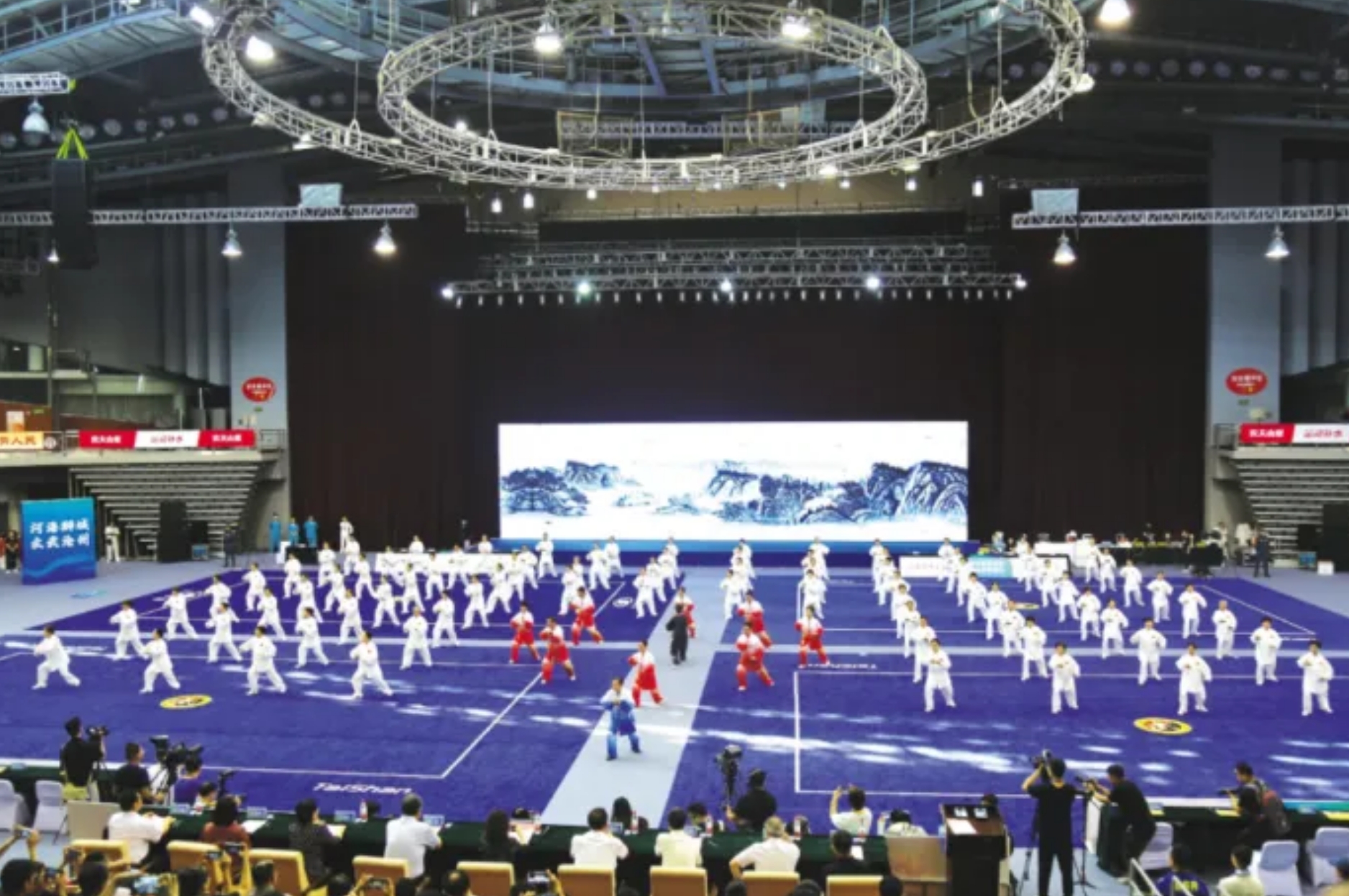 ���¾��ÿ��ӱ� | ����������������������Ȧ�����ݳ�����̳
�߽��³���