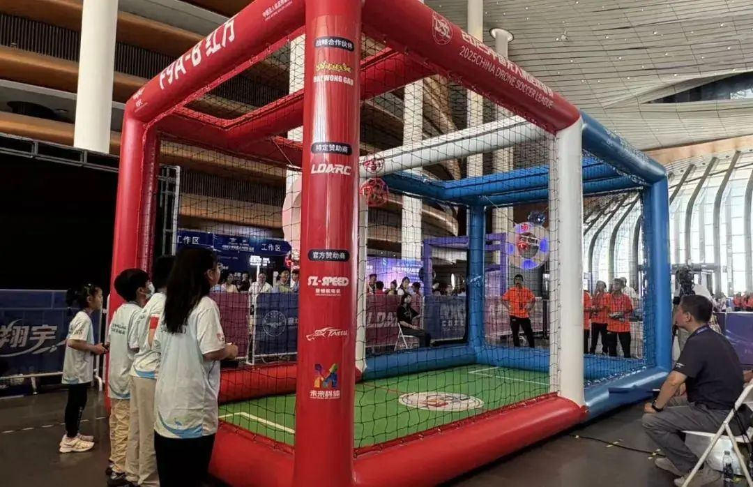 2025�й����˻���˫�������������ȷ��չ�